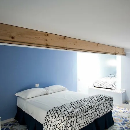 Casa Niccolo נאפולי