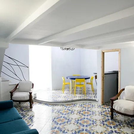 Casa Niccolo נאפולי