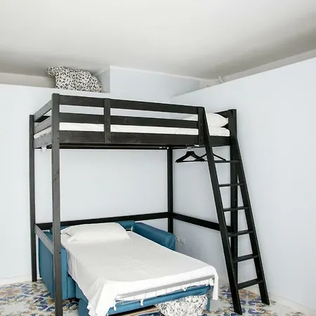 Casa Niccolo נאפולי